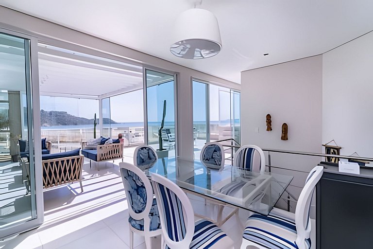 Duplex Frente ao Mar com Jacuzzi