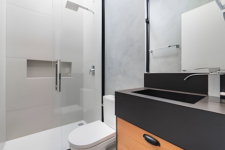 Triplex c/piscina em Bombinhas