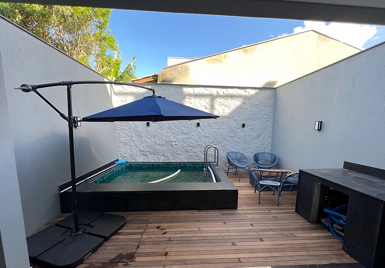 Triplex c/piscina em Bombinhas