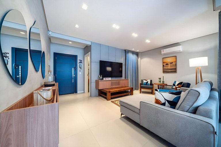 Triplex c/piscina em Bombinhas